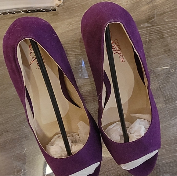 Plum AMI Clubwear Velvet Peep Toe Heels - Picture 2 of 3